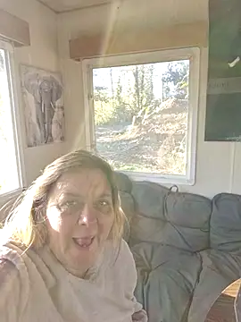 Misspapillon1840 online show from November 22, 2025, 9:08 am