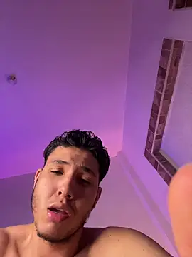 max valiant1 online show from November 17, 2025, 7:18 pm