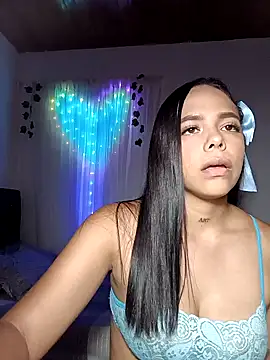 linda698049 online show from September 16, 2025, 5:08 am