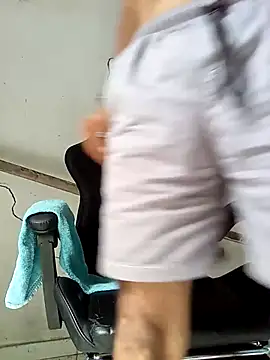 moreno25centimetro online show from February 5, 2026, 10:33 am