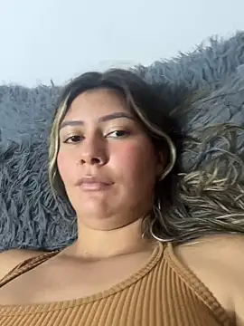 Snapshot of miss_silvia chatting on November 13, 2025, 12:25 am miss silvia online show from November 13, 2025, 12:25 am