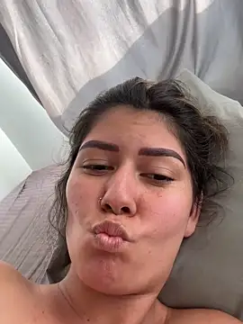 Snapshot of miss_silvia chatting on October 27, 2025, 8:43 pm miss silvia online show from October 27, 2025, 8:43 pm