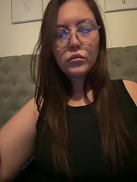 curvy cute ashley online show from September 12, 2025, 4:18 pm