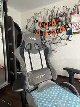 Snapshot of MikssMolly chatting on November 27, 2025, 6:47 am MikssMolly online show from November 27, 2025, 6:47 am