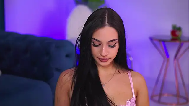 Snapshot of NinaSolenne chatting on January 13, 2026, 8:02 pm NinaSolenne online show from January 13, 2026, 8:02 pm