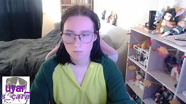 s cara online show from October 7, 2025, 11:22 am