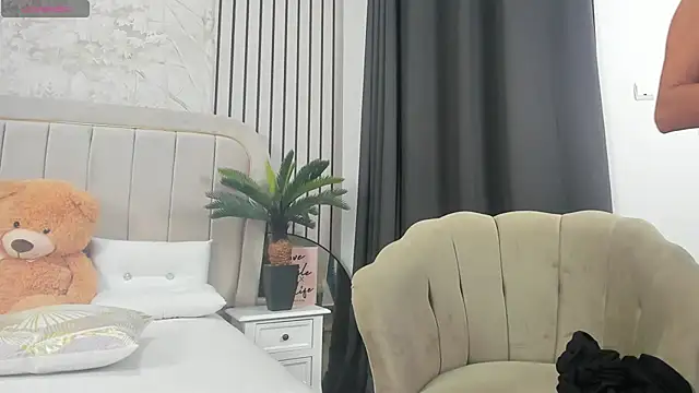 DaryaReed online show from October 18, 2025, 3:52 am