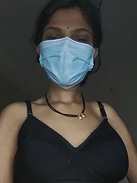 Snapshot of Shivani2002 chatting on July 5, 2026, 3:22 am Shivani2002 online show from July 5, 2026, 3:22 am