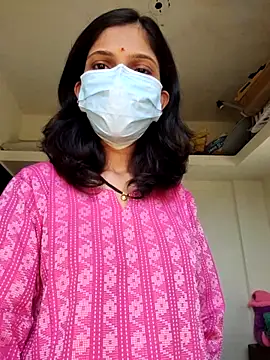 Shivani2002 online show from March 7, 2026, 8:32 am