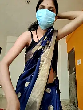 Shivani2002 online show from February 5, 2026, 9:16 am