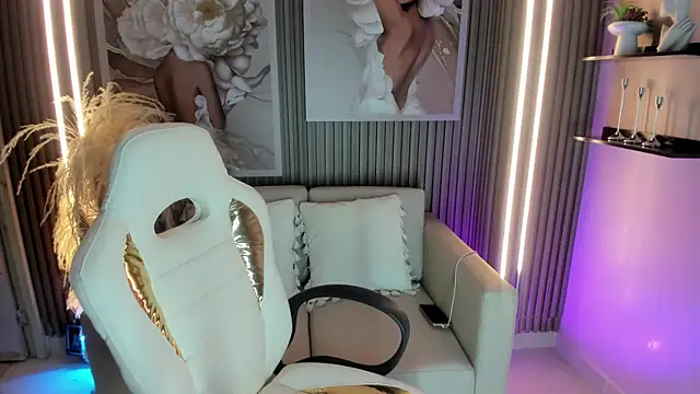 Ailee naughty online show from October 23, 2025, 12:42 am