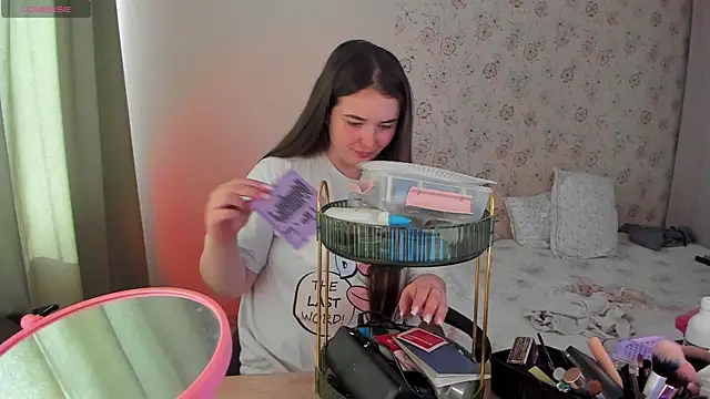 Alice next door online show from April 3, 2026, 10:22 am