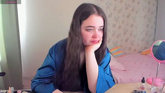 Alice next door online show from April 16, 2026, 11:00 am