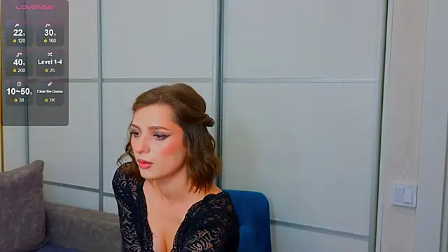 ShelySky online show from October 4, 2025, 3:13 pm