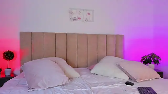 Snapshot of BianncaRibeiro chatting on October 7, 2025, 1:56 pm BianncaRibeiro online show from October 7, 2025, 1:56 pm