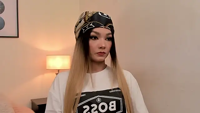 Snapshot of emmabridgerton chatting on February 11, 2026, 10:09 pm emmabridgerton online show from February 11, 2026, 10:09 pm