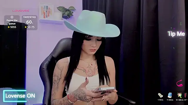 emmabridgerton online show from October 25, 2025, 8:20 pm