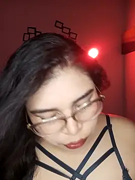 Snapshot of Diamily chatting on October 22, 2025, 4:01 am Diamily online show from October 22, 2025, 4:01 am