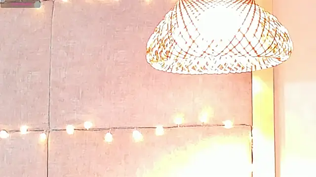 VioletHilton online show from February 13, 2026, 7:03 pm