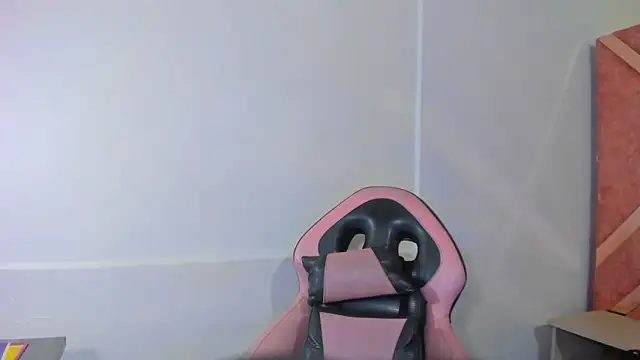 Snapshot of Amy_Kobold3 chatting on January 18, 2026, 7:50 pm Amy Kobold3 online show from January 18, 2026, 7:50 pm