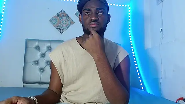 eebony stallion online show from November 17, 2025, 6:23 pm