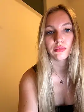 bbysonia online show from October 23, 2025, 8:29 pm