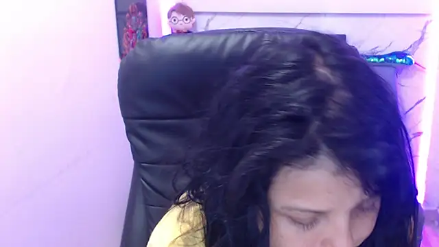 minnie cake online show from November 22, 2025, 9:57 pm