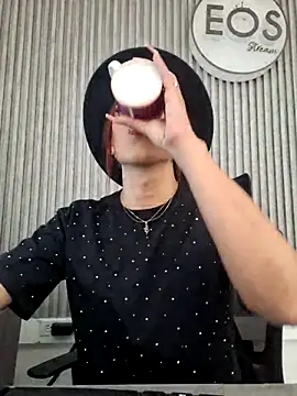 Lilith Zamara online show from October 30, 2025, 9:01 pm