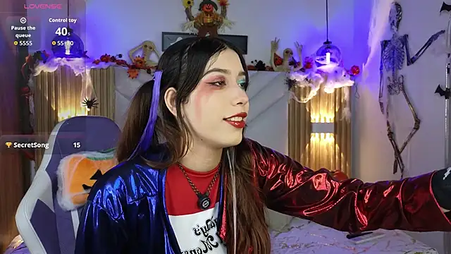 lila min online show from October 31, 2025, 2:46 pm