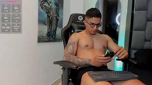 Snapshot of Dash_Bukoski chatting on February 7, 2026, 3:42 pm Dash Bukoski online show from February 7, 2026, 3:42 pm