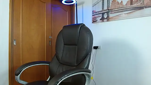 Snapshot of Dash_Bukoski chatting on March 4, 2026, 1:41 pm Dash Bukoski online show from March 4, 2026, 1:41 pm