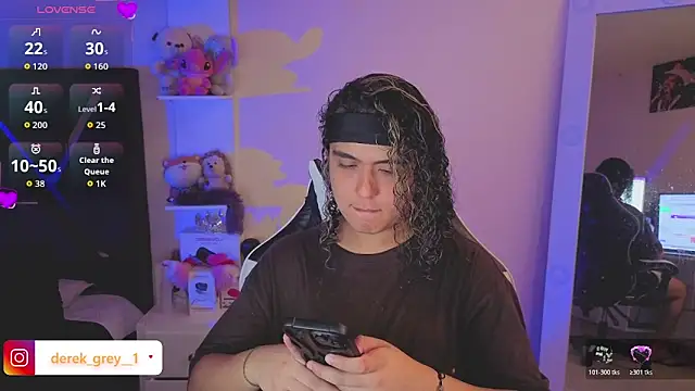 derek greyy  online show from March 11, 2026, 8:14 pm