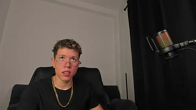 Snapshot of nathan_blake chatting on February 5, 2026, 7:53 pm nathan blake online show from February 5, 2026, 7:53 pm