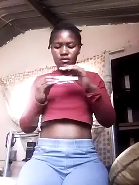 Snapshot of Miss_thorne chatting on October 6, 2025, 12:17 pm Miss thorne online show from October 6, 2025, 12:17 pm