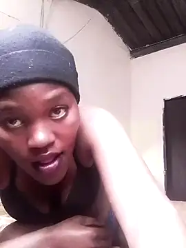 Snapshot of Miss_thorne chatting on September 20, 2025, 8:19 am Miss thorne online show from September 20, 2025, 8:19 am