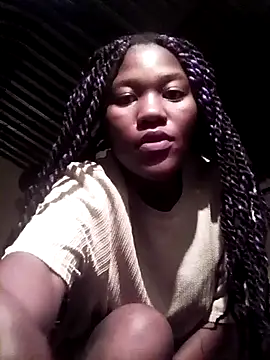 Snapshot of Miss_thorne chatting on October 18, 2025, 2:24 am Miss thorne online show from October 18, 2025, 2:24 am