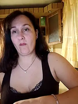 Amandda  online show from July 28, 2026, 7:39 pm
