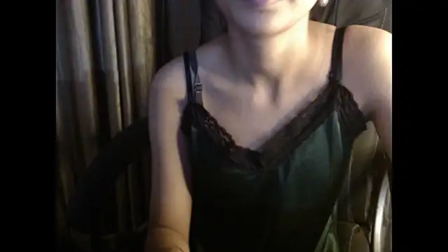 Snapshot of _kamyaa09 chatting on October 7, 2025, 8:37 am kamyaa09 online show from October 7, 2025, 8:37 am