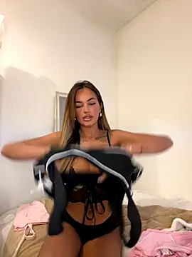 LaceyMayxox online show from September 21, 2025, 5:40 pm