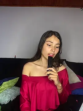 hotwife26 online show from December 16, 2025, 9:52 pm