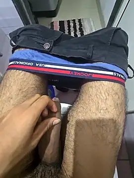 Snapshot of mumbaizboi chatting on November 5, 2025, 7:39 pm mumbaizboi online show from November 5, 2025, 7:39 pm