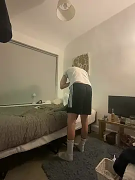 shyandchilling online show from April 14, 2026, 8:47 pm