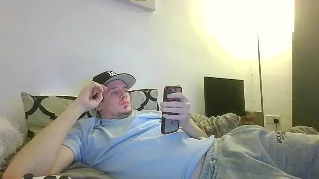 shyandchilling online show from March 13, 2026, 8:47 pm