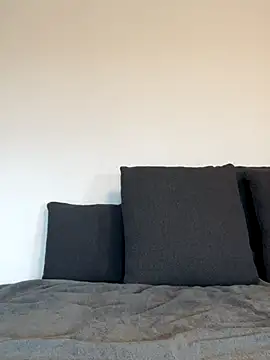 LauraLuxxx online show from November 14, 2025, 8:18 am