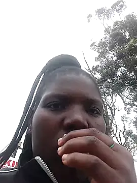 Snapshot of Nobuhlesiphume09 chatting on October 28, 2025, 6:56 am Nobuhlesiphume09 online show from October 28, 2025, 6:56 am