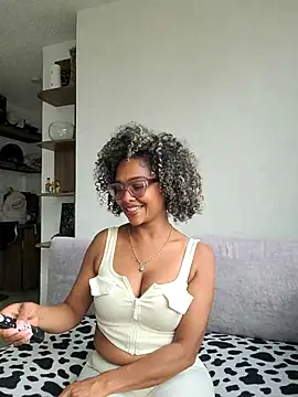 Snapshot of BiiancaEstradaa chatting on July 6, 2026, 9:06 pm BiiancaEstradaa online show from July 6, 2026, 9:06 pm
