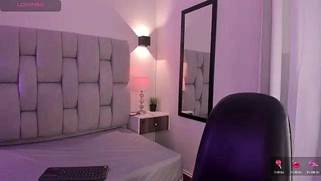 Seraphyne666 online show from February 2, 2026, 5:56 pm