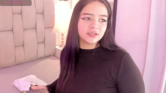 Seraphyne666 online show from February 4, 2026, 6:03 pm