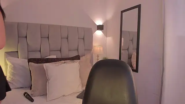 Seraphyne666 online show from April 4, 2026, 4:57 pm