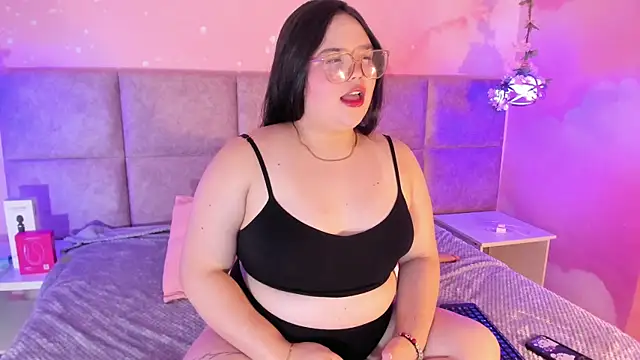 Lushi Love online show from November 27, 2025, 2:12 am